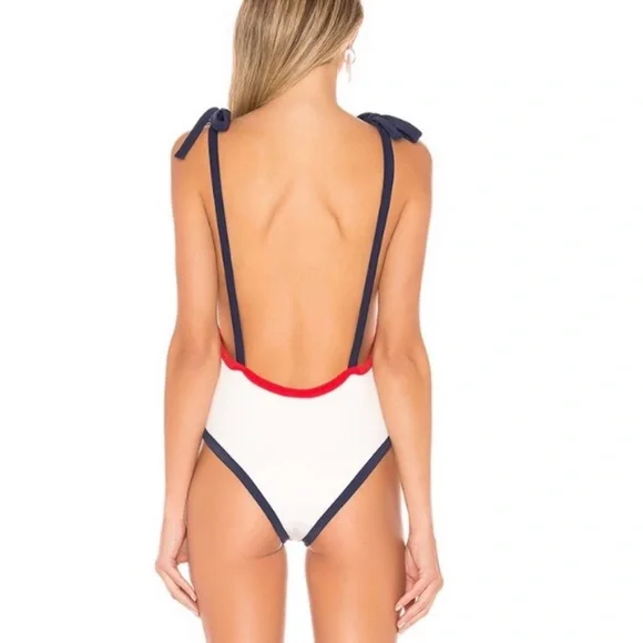 Blair V Plunging One Piece in Blanco - Picture 4 of 4